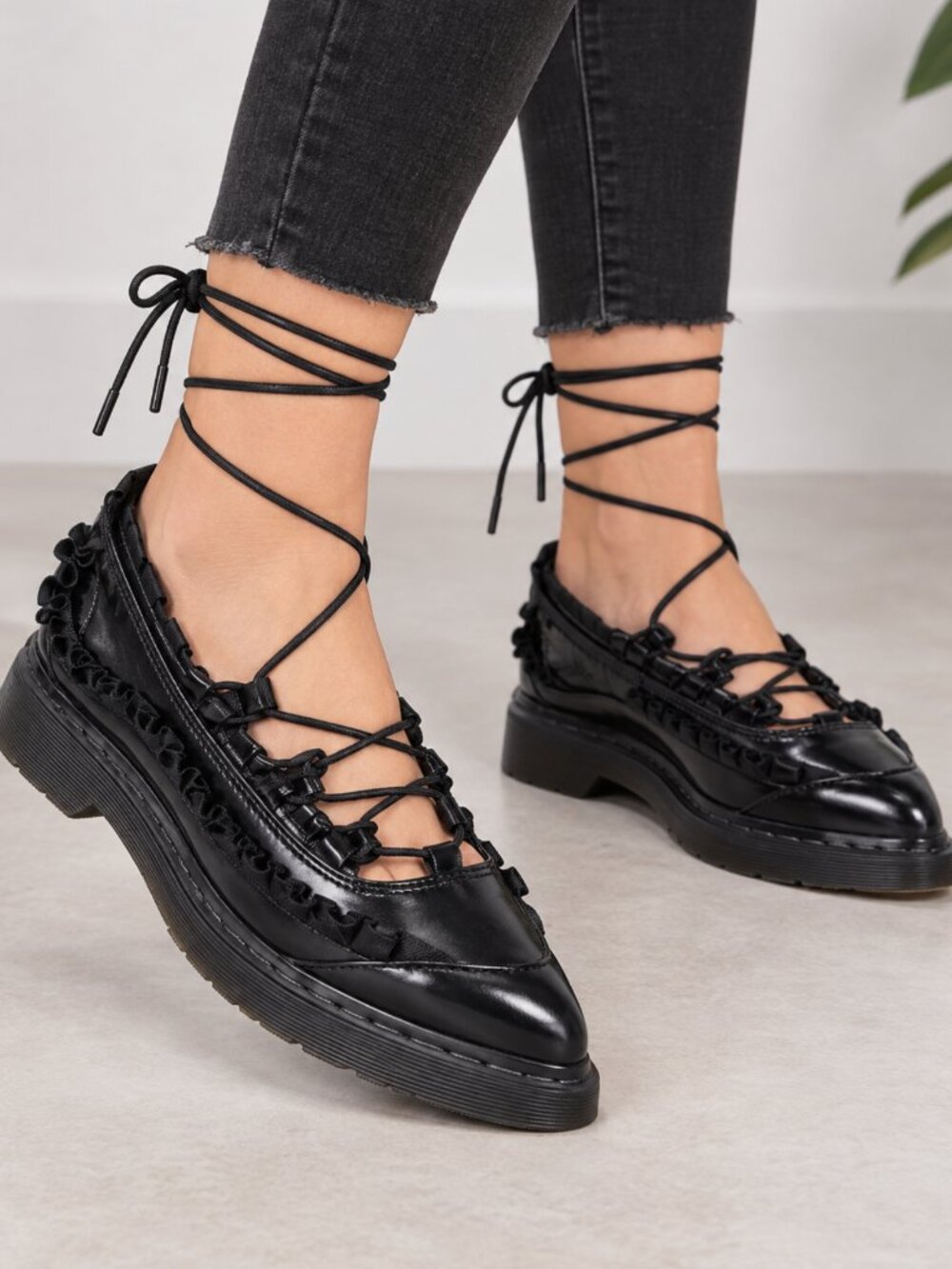 Dr. Martens Elphie II Frill Leather Ballets Flats Women's Shoes Size 7 US New